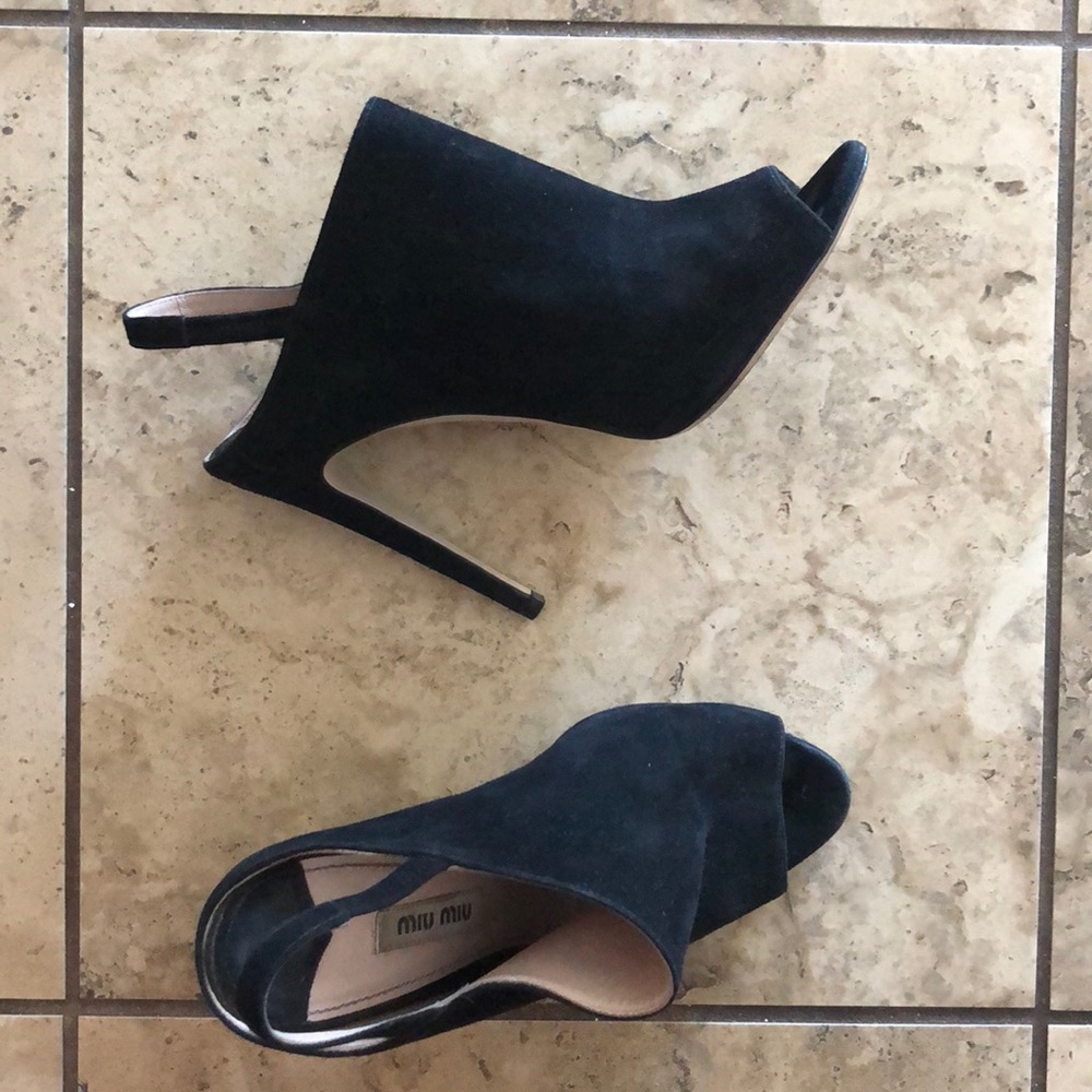 High heels miu miu